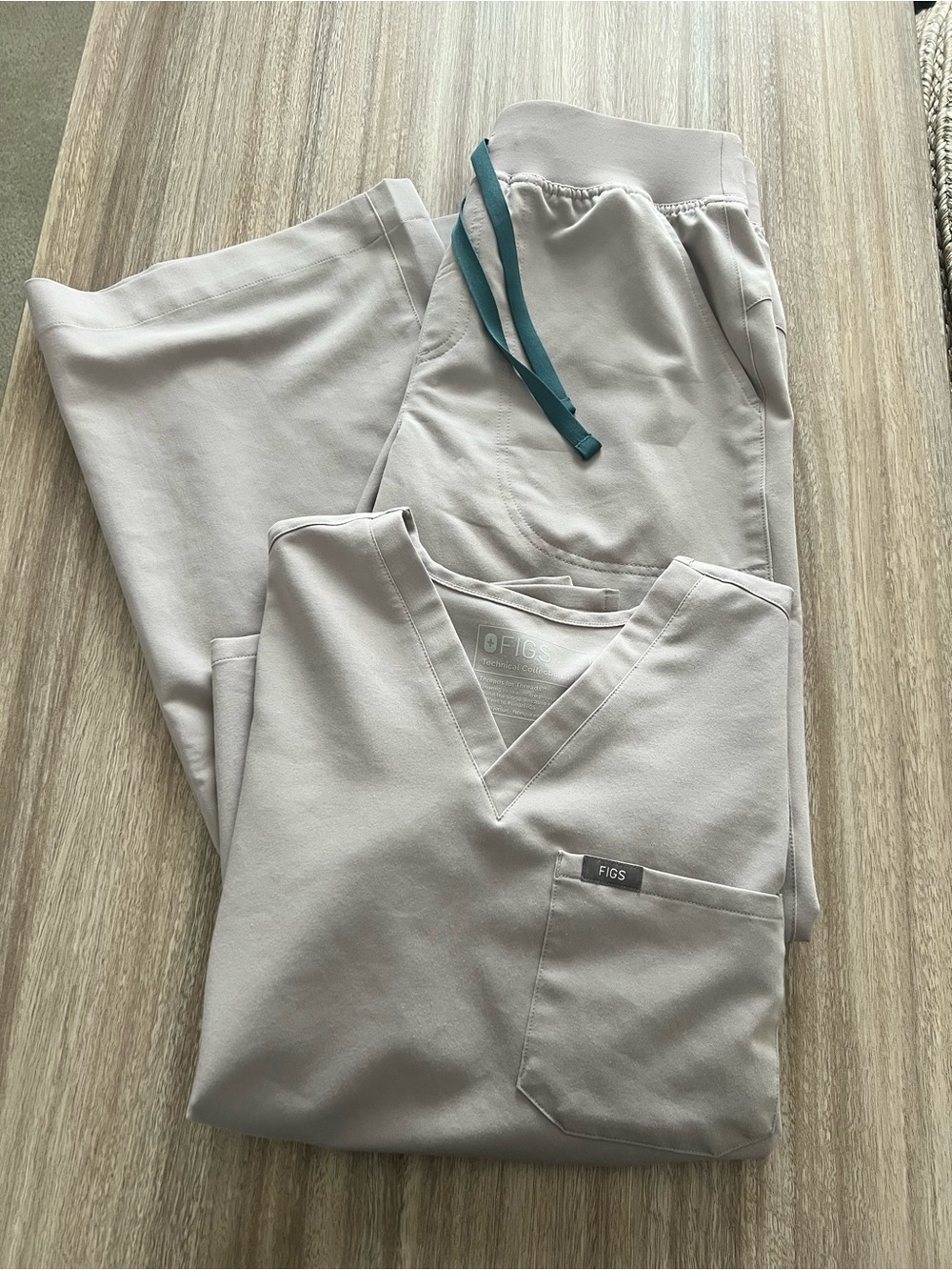 Figs Scrub Set in Slate